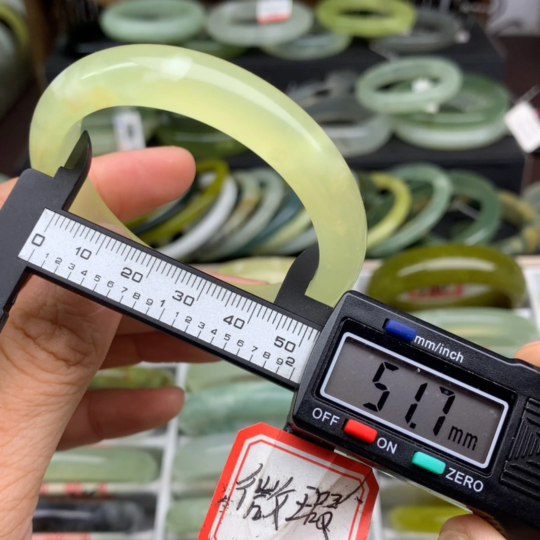 蛇纹石玉未镶嵌手镯798
