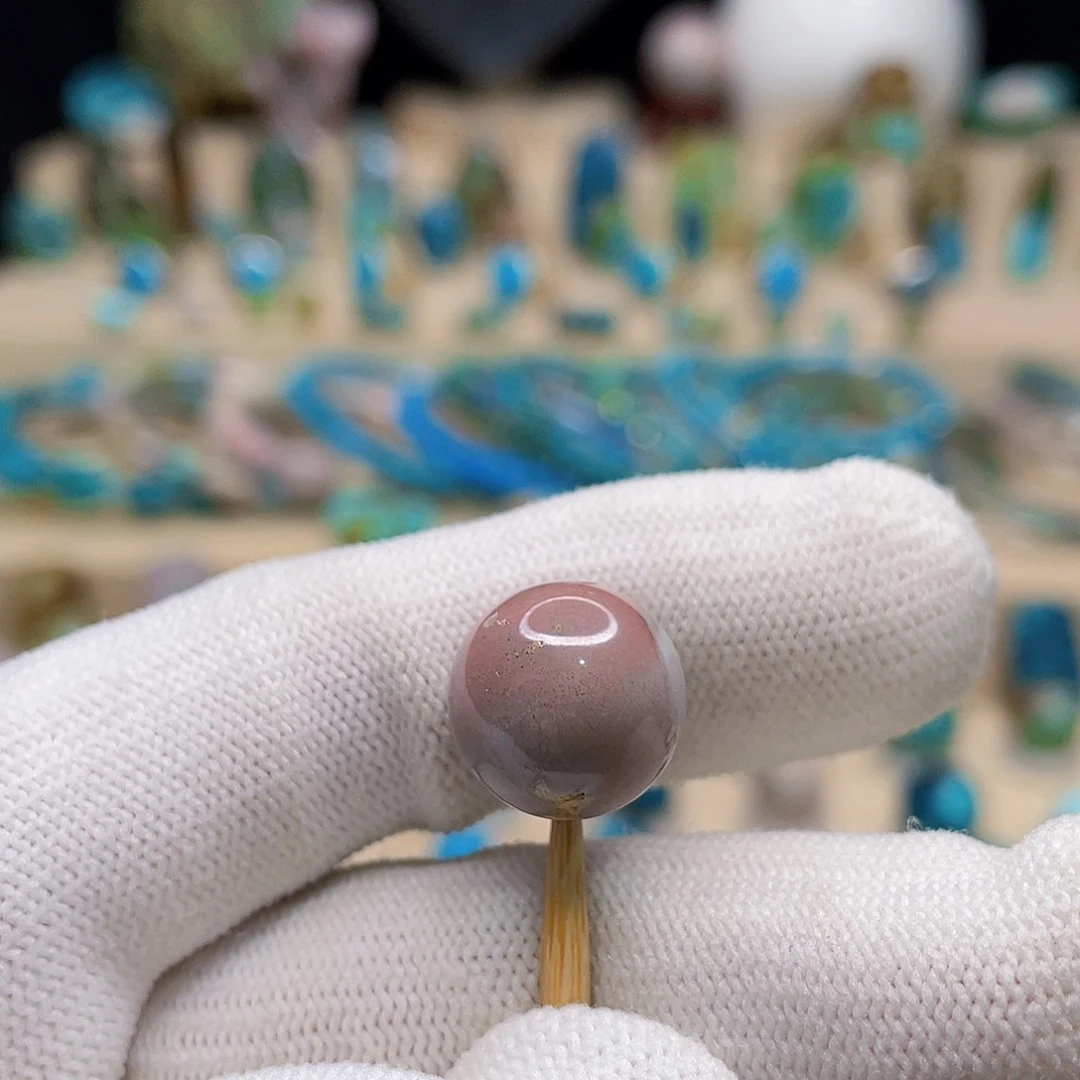 绿松石未镶嵌颈饰