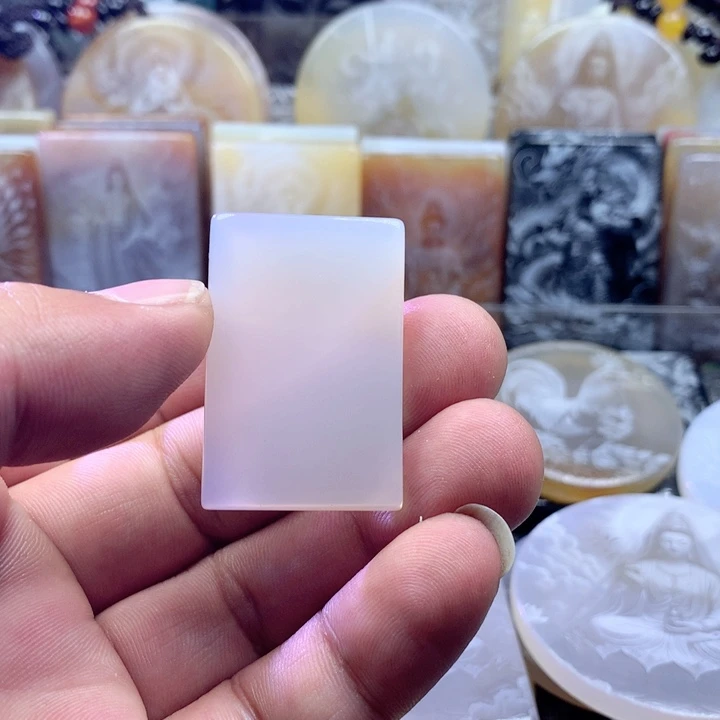 未镶嵌颈饰玛瑙/玉髓殊*