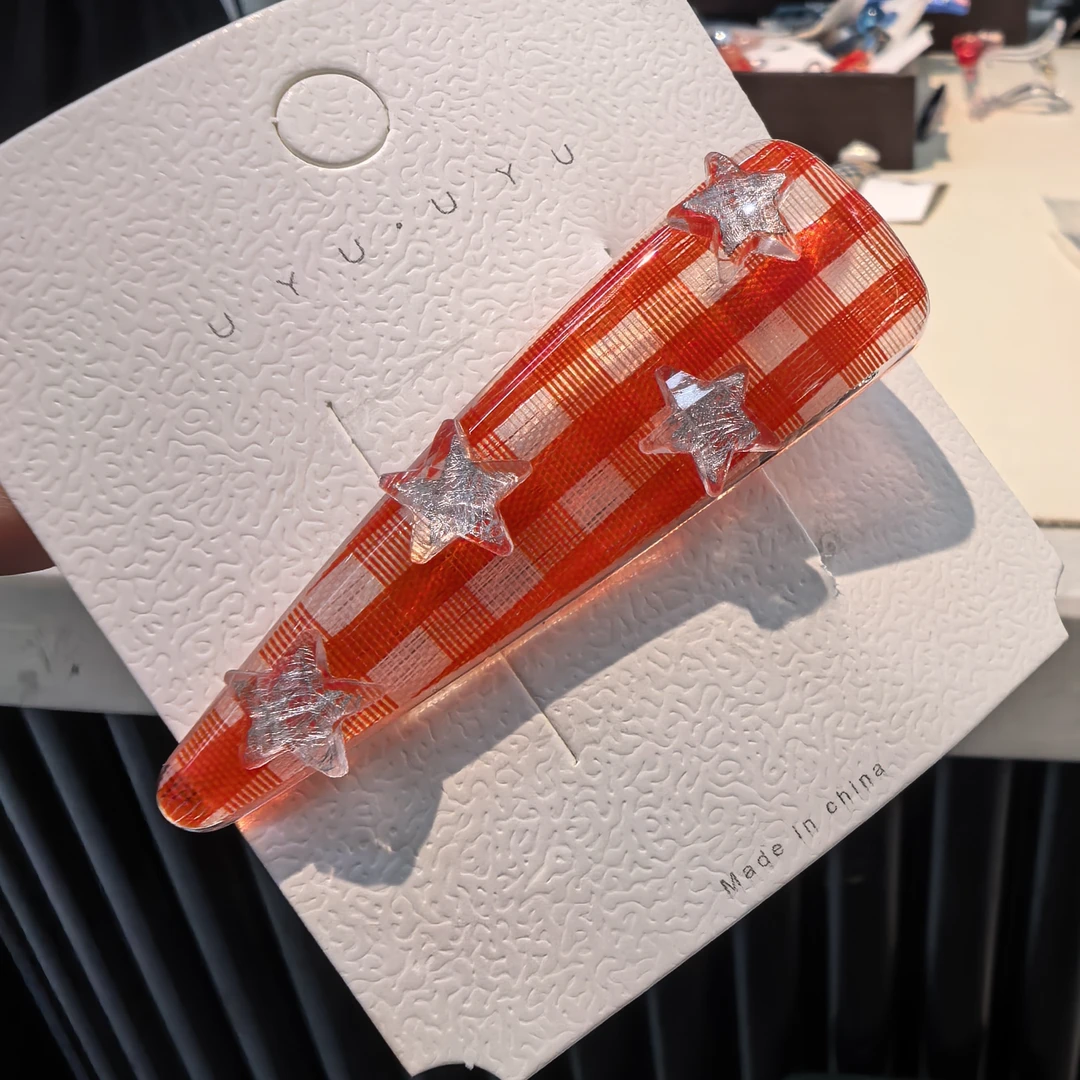 B859红色格子星星边夹