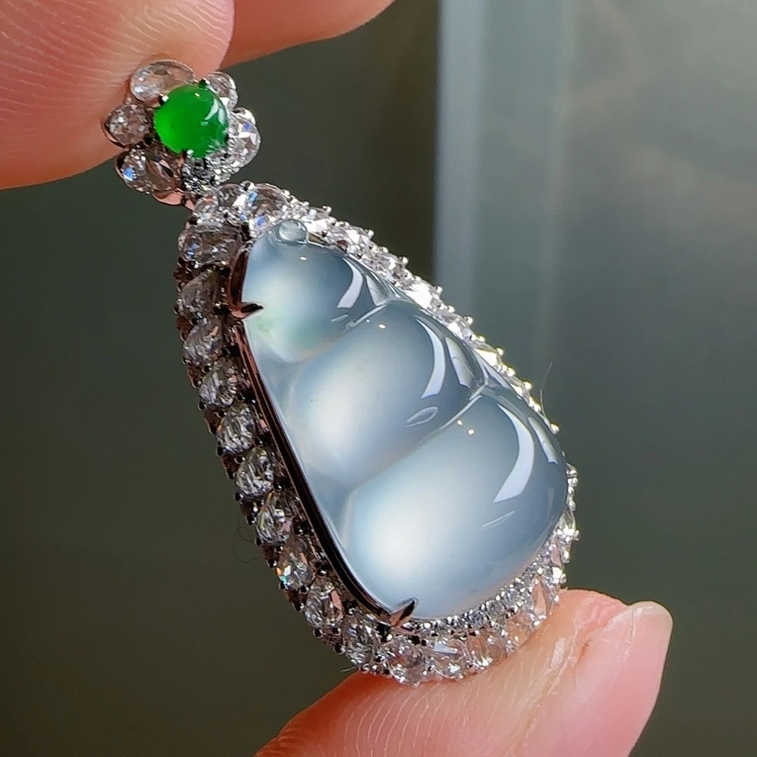 翡翠18K金镶嵌颈饰天然翡翠