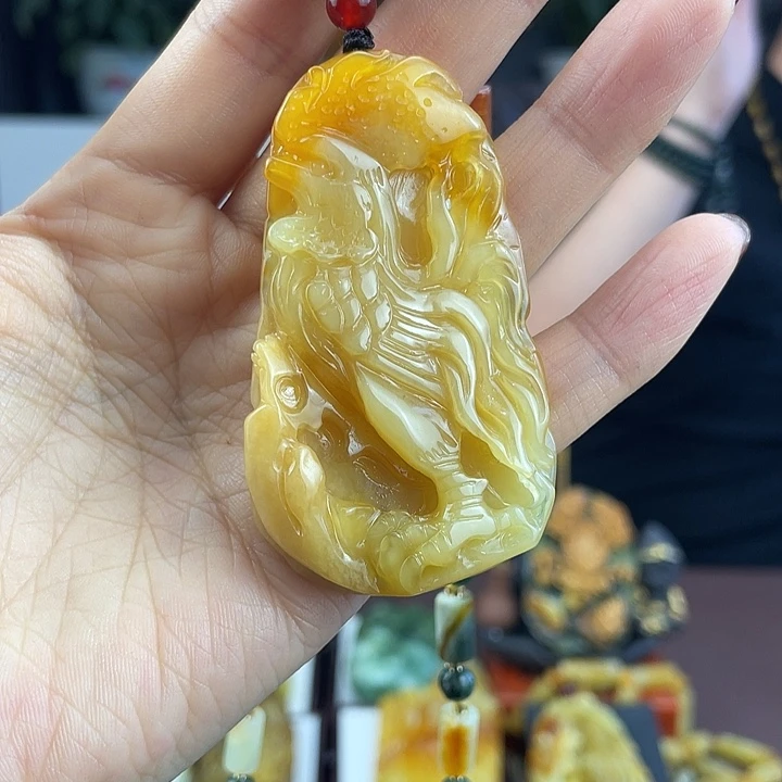 蛇纹石玉未镶嵌颈饰