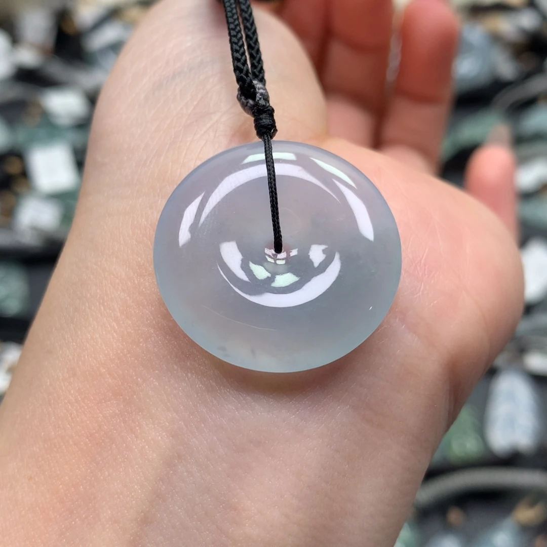 翡翠颈饰未镶嵌扣子