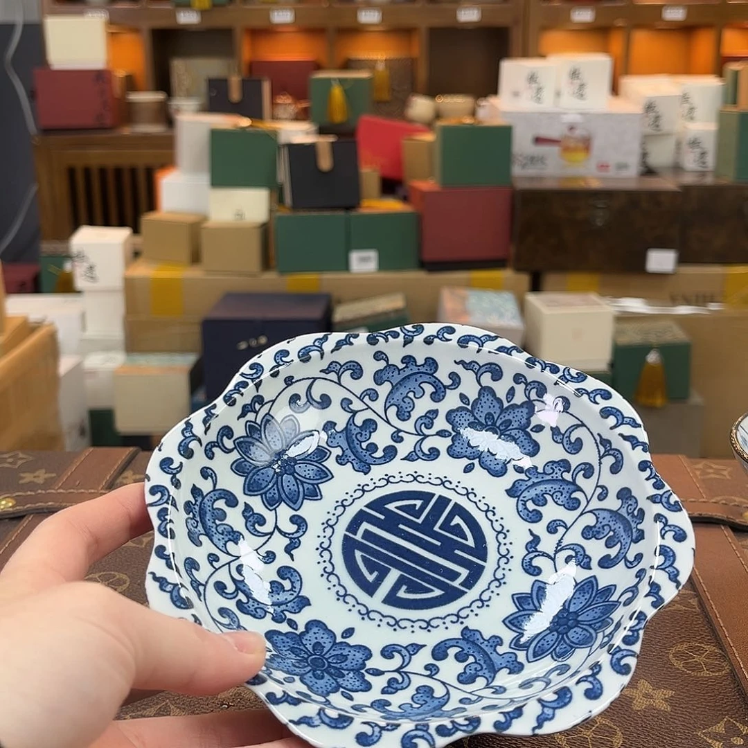 杯子哈哈哈哈哈哈啊哈哈