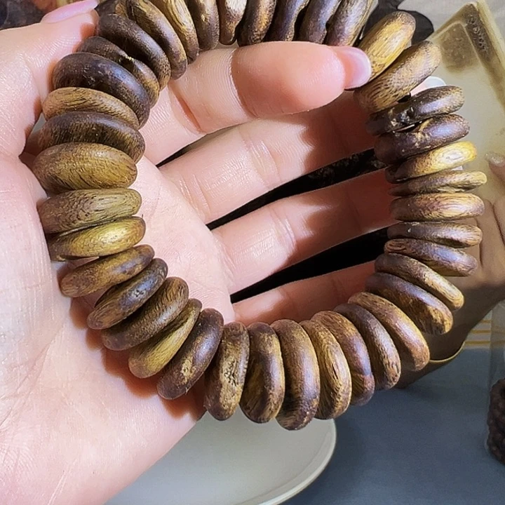 沉香沉香碎屑九九沉树丁虫漏单圈绿棋33