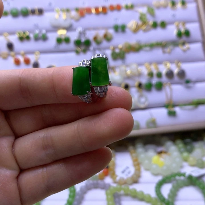 和田玉银S925镶嵌耳饰