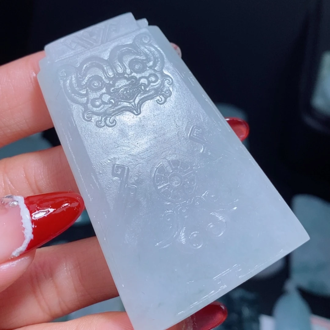 定制翡翠吊坠未镶嵌