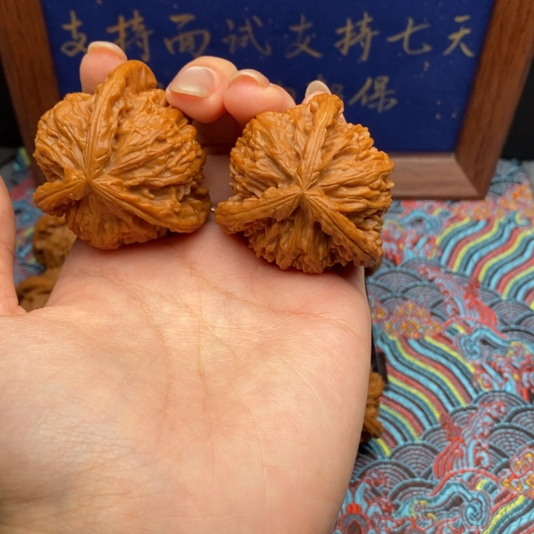 【闪购商品】L*白狮