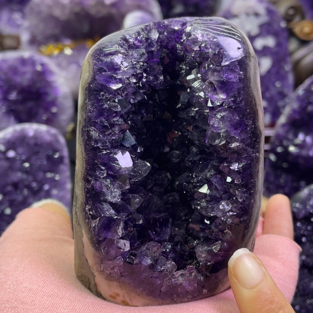 紫晶未镶嵌大型摆件（非配饰）