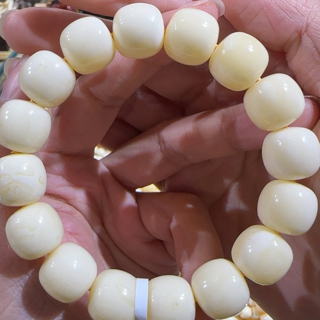 琥珀未镶嵌裸石14.4mm同料俄料奶豆子