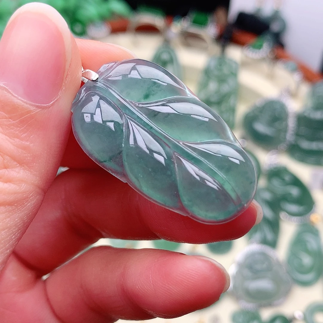 翡翠未镶嵌颈饰吊坠