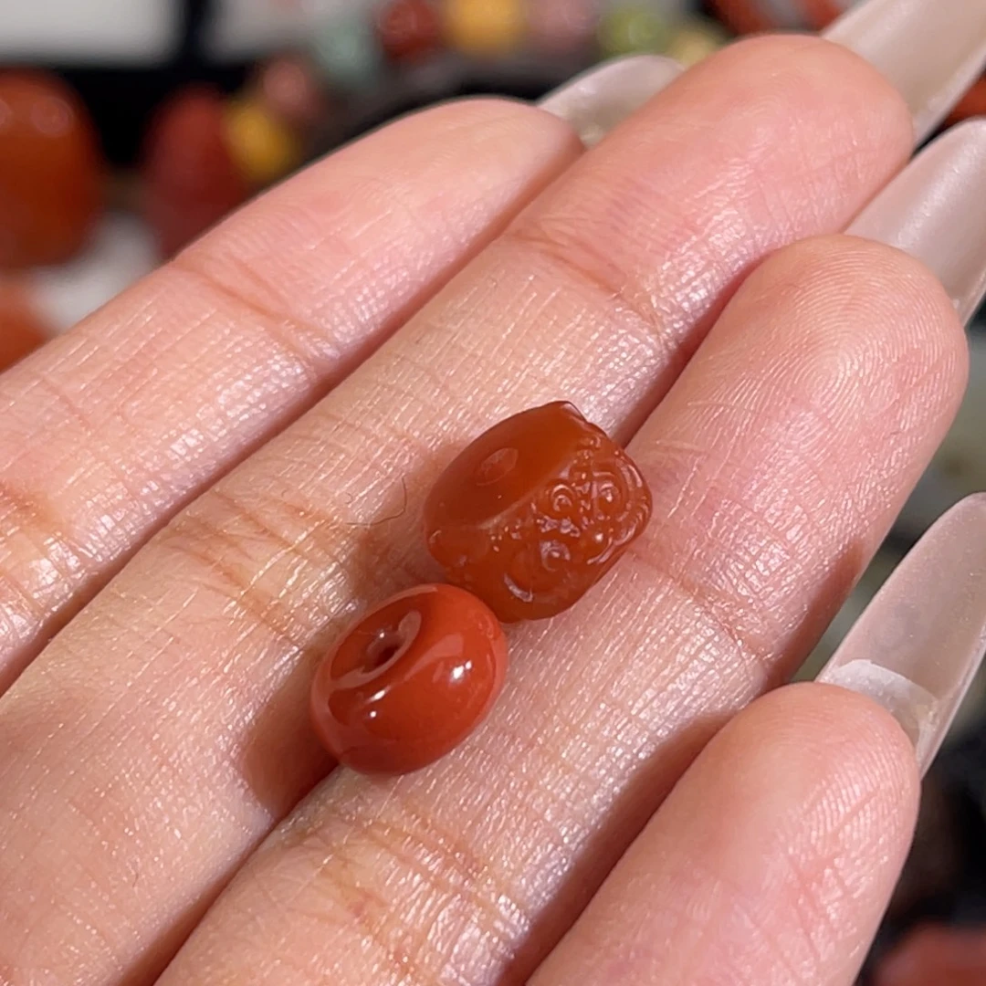 南红玛瑙未镶嵌醒狮隔片+面包圈 不换退