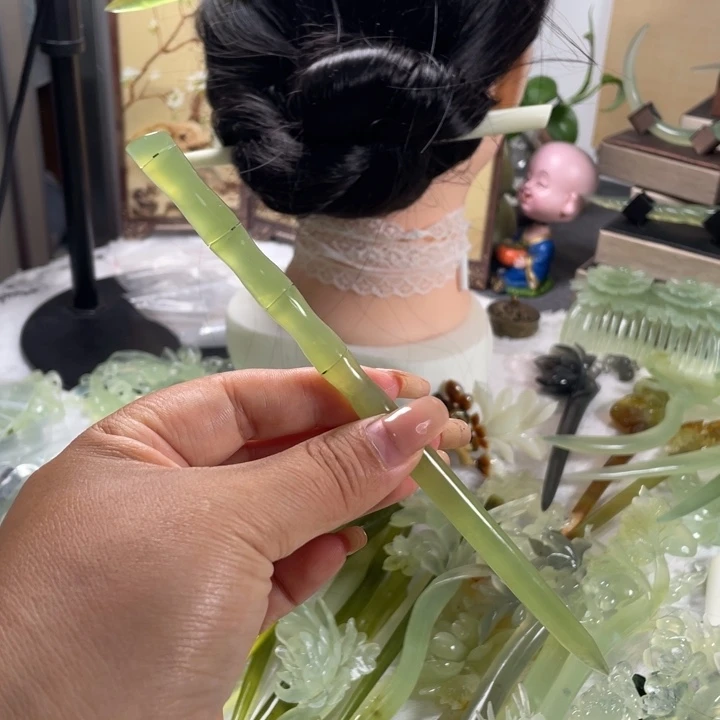 魔***使蛇纹石玉未镶嵌发簪