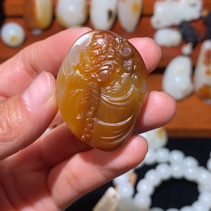 目***心和田玉未镶嵌颈饰
