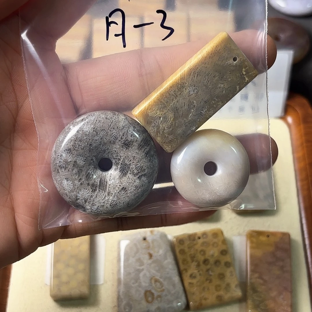 硅化玉颈饰未镶嵌玄*