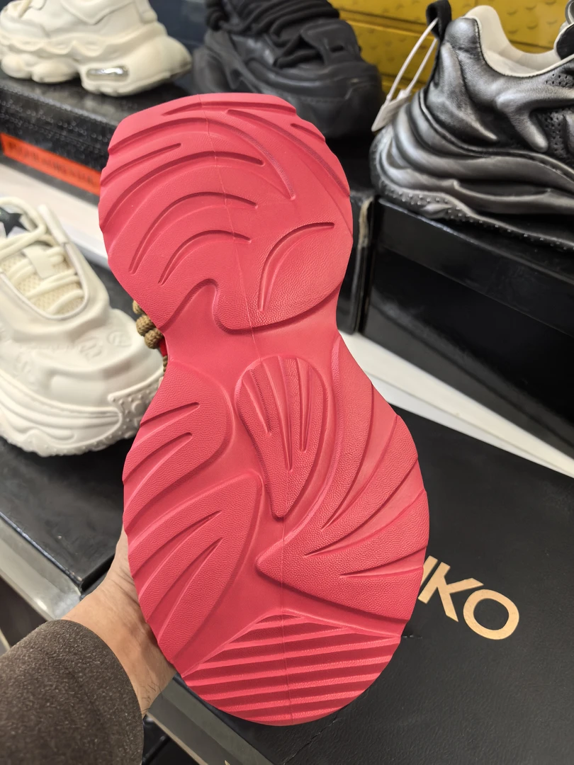 头层牛皮休闲时尚百搭鞋子潮鞋