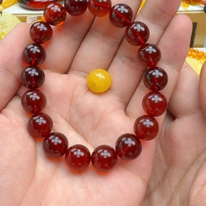 徐***果未镶嵌颈饰琥珀假一赔十，00