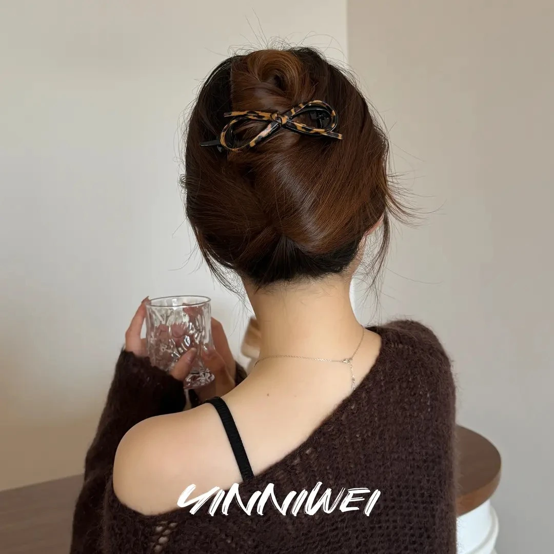 气质皮质蝴蝶结扭扭夹后脑勺高级感一字夹时尚甜酷发饰豹纹蝴蝶结