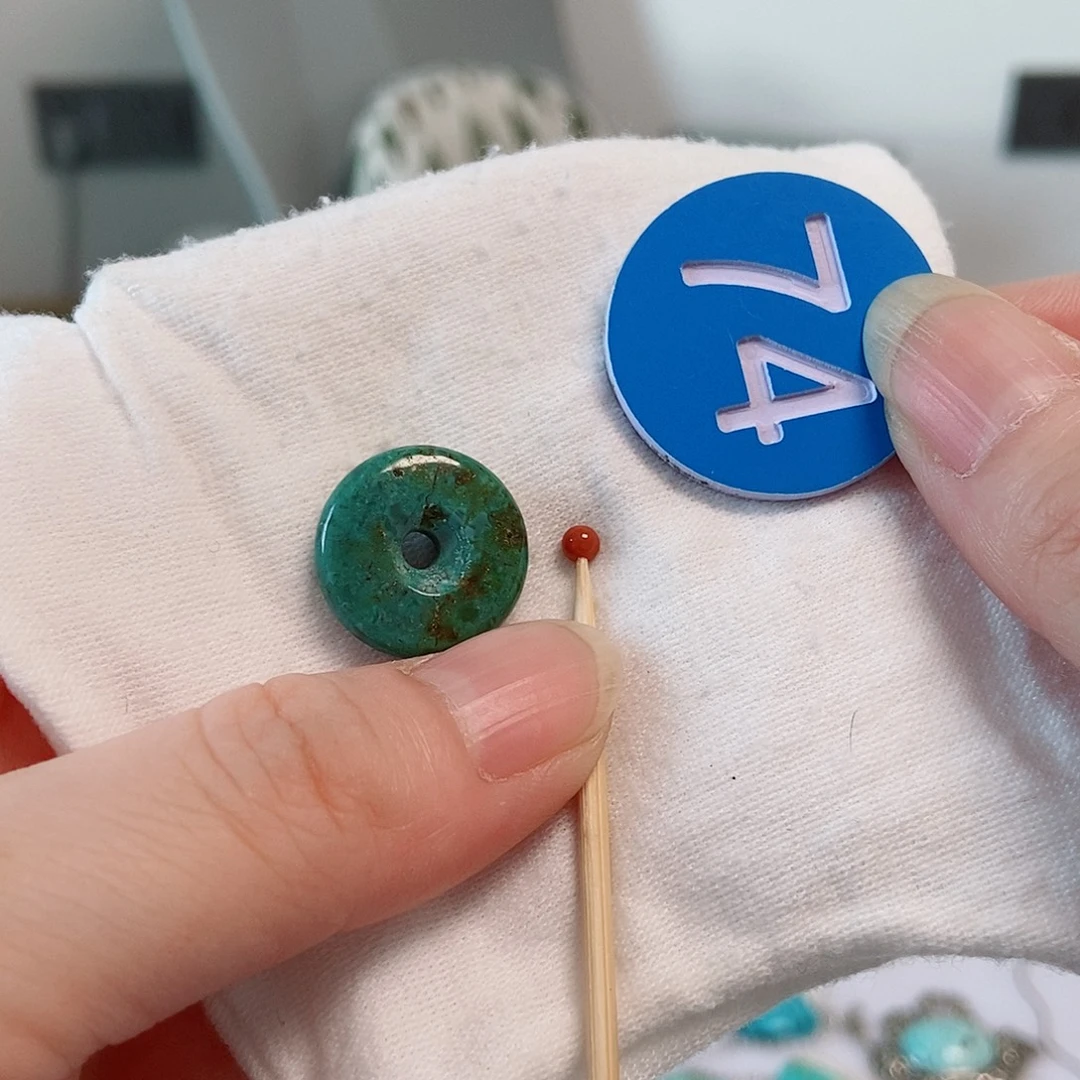 南红玛瑙未镶嵌珠宝奇石