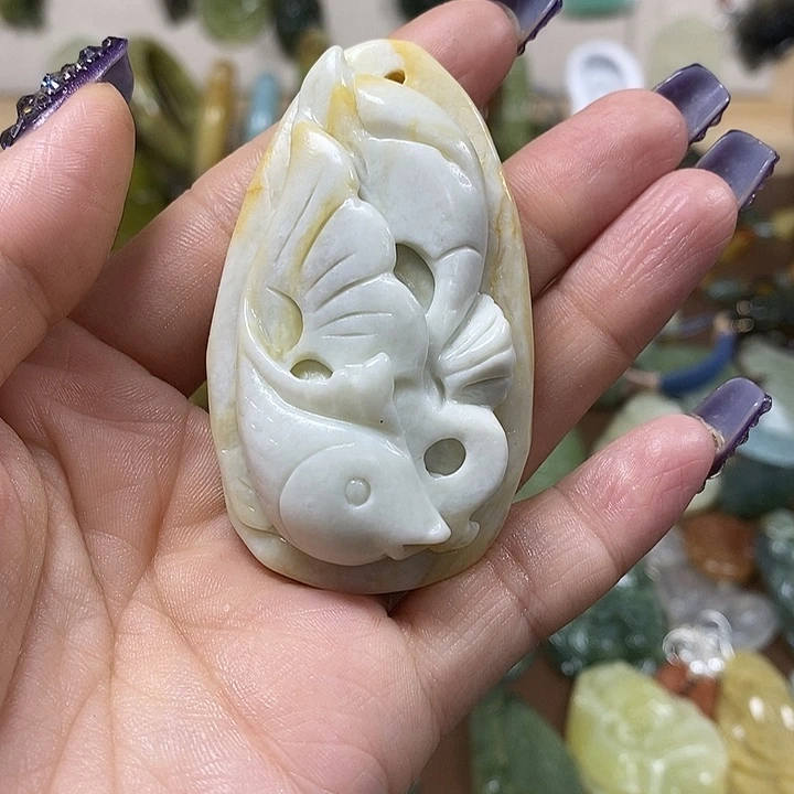 蛇纹石玉吊坠未镶嵌