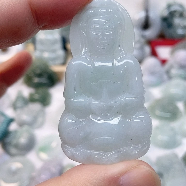 颈饰未镶嵌翡翠观音