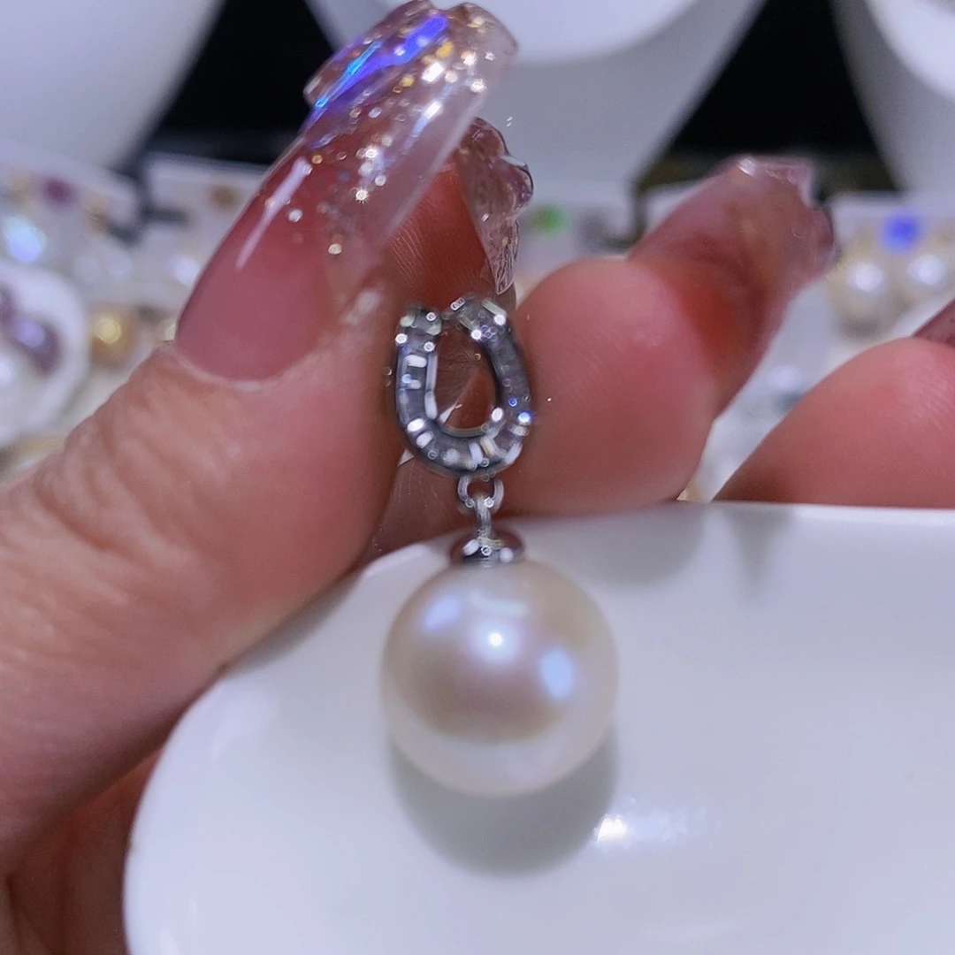 淡水珍珠颈饰合金