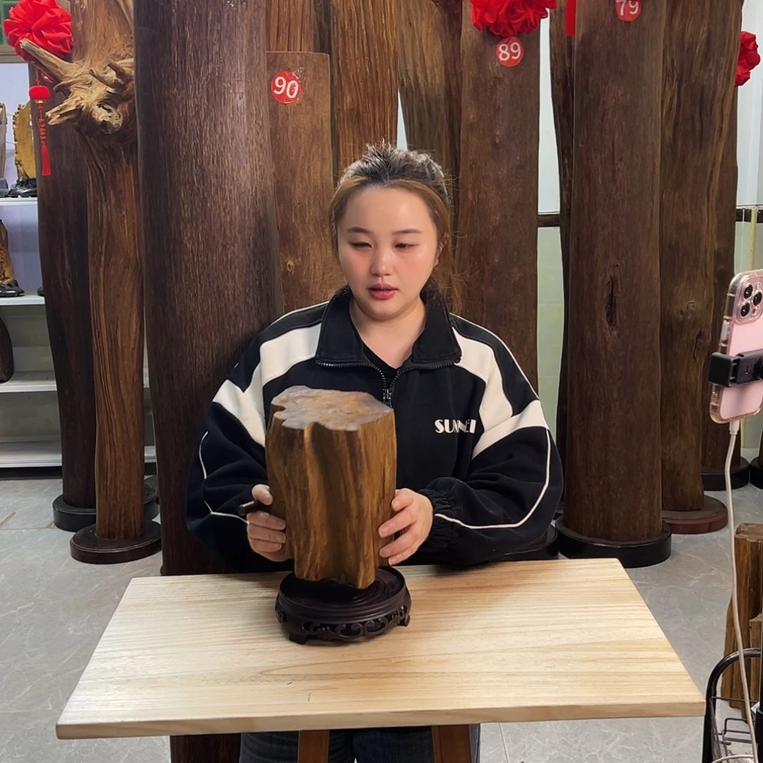 沉香碎屑沉香原材料