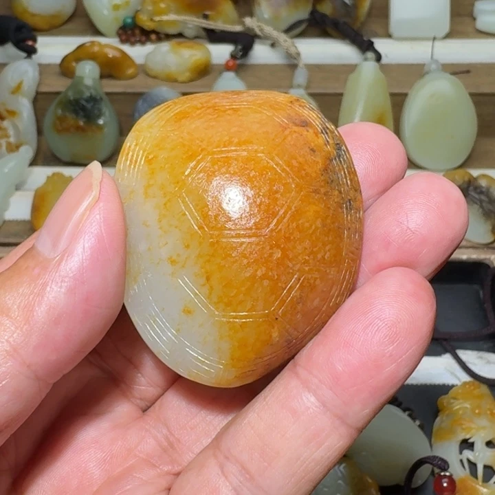 和田玉未镶嵌颈饰蒙*哥