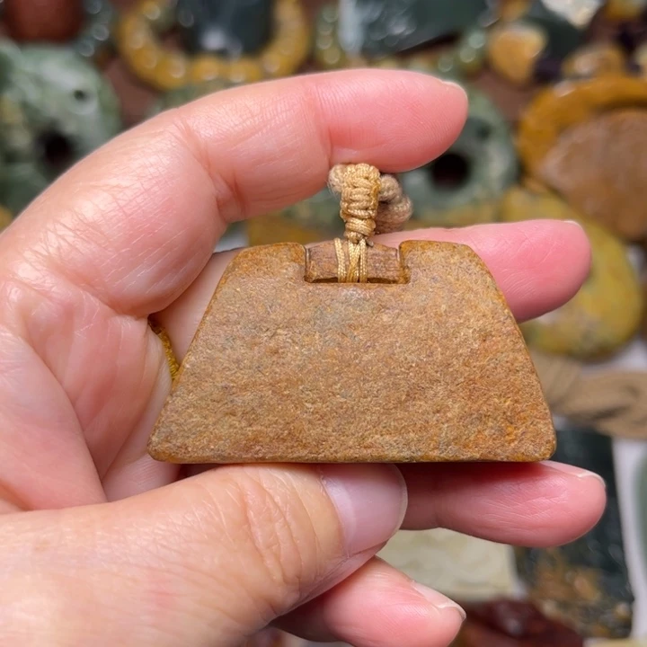 岫岩河磨玉（透闪石质玉）未镶嵌珠宝奇石