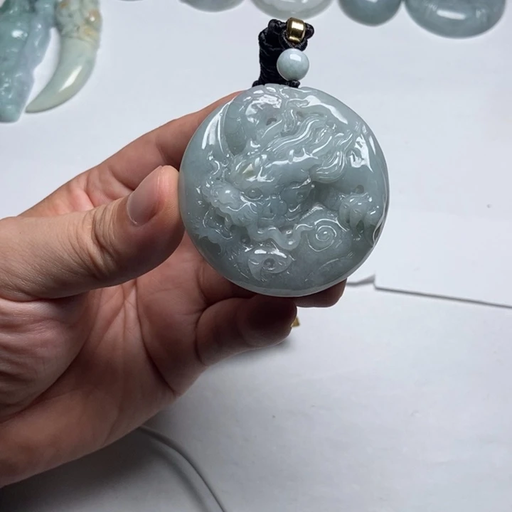 翡翠未镶嵌颈饰龙牌10