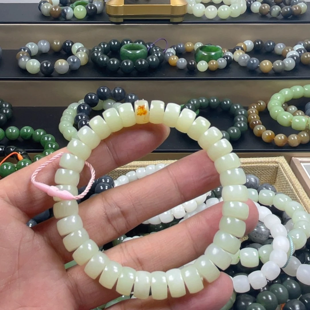 和田玉手串未镶嵌拜***：