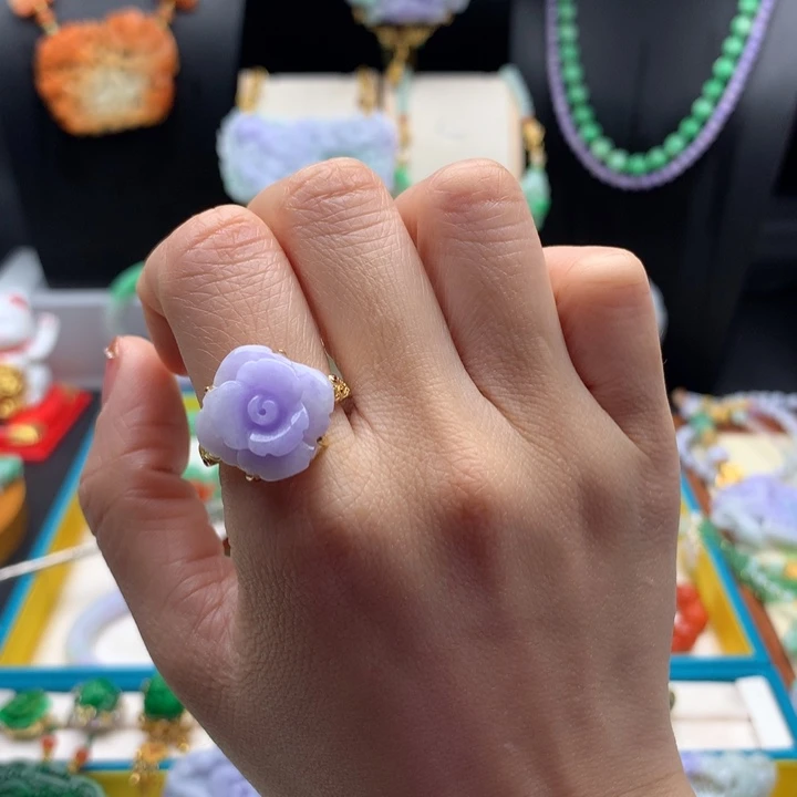 翡翠戒指未镶嵌翡翠花戒指