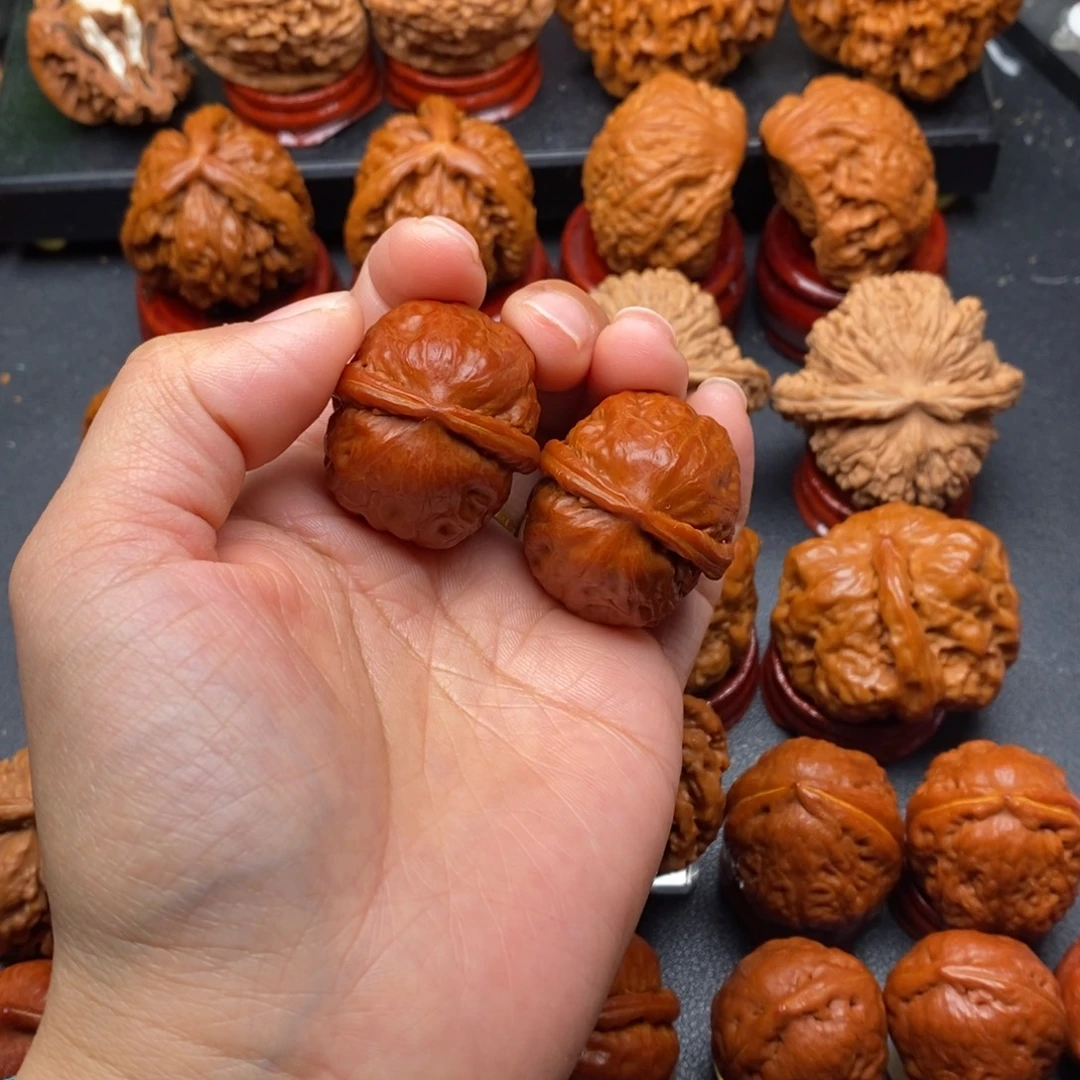 把件文玩核桃蛇皮球