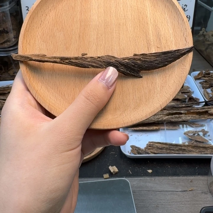 缅甸树心油2克 很漂亮的一根花香带蜜糖甜