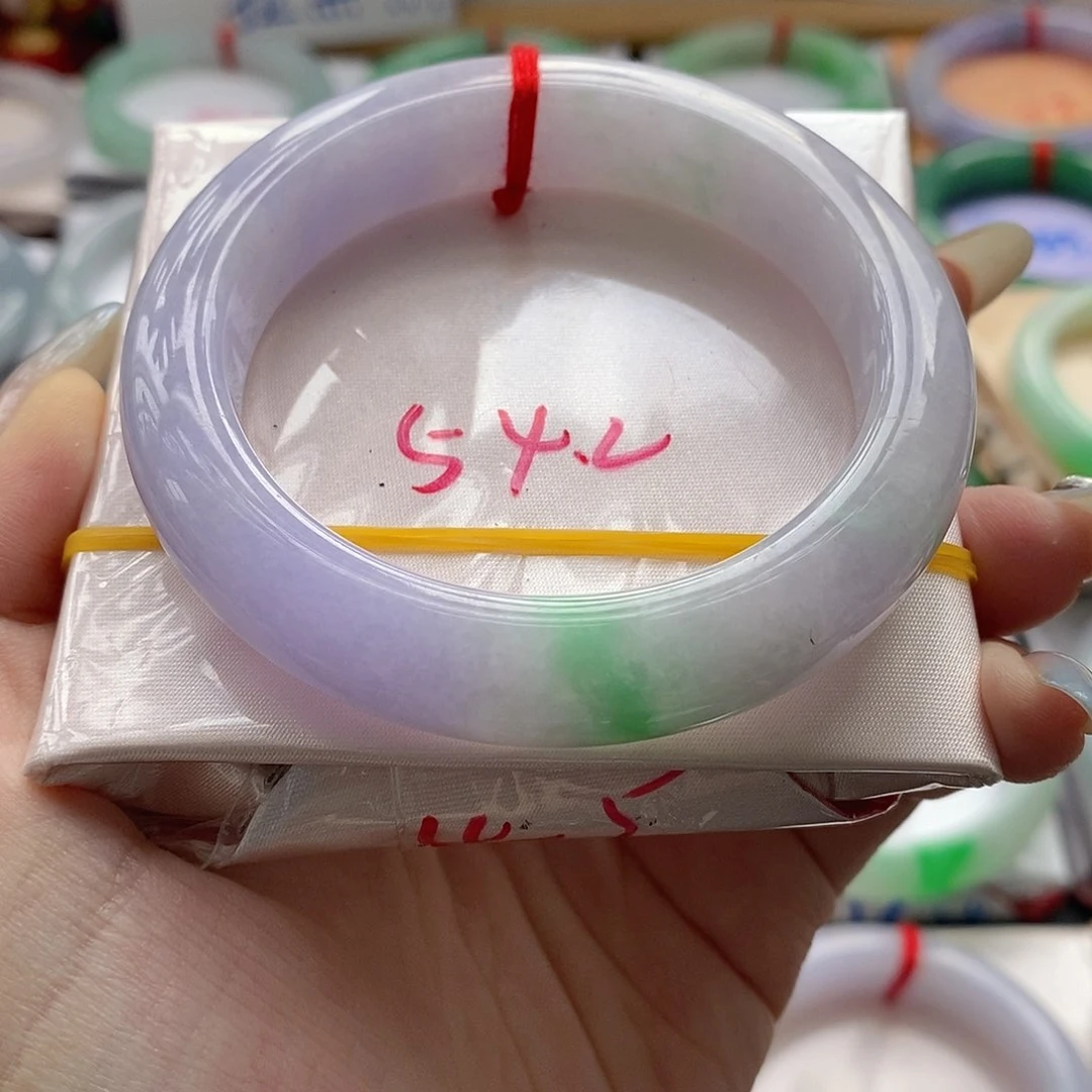 翡翠手镯未镶嵌手镯