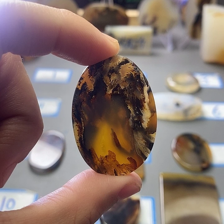 雅***室玛瑙/玉髓未镶嵌珠宝半成品