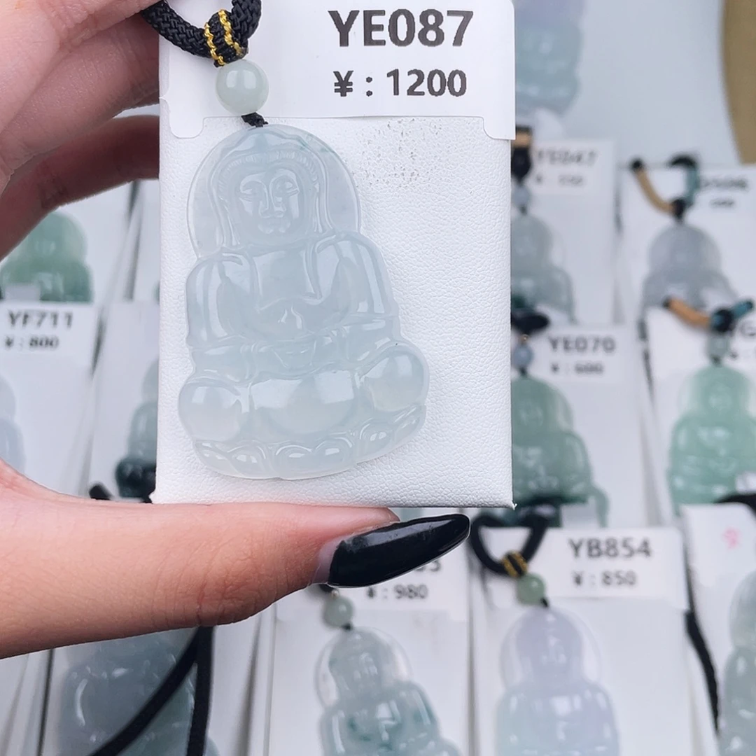 翡翠未镶嵌颈饰YE087