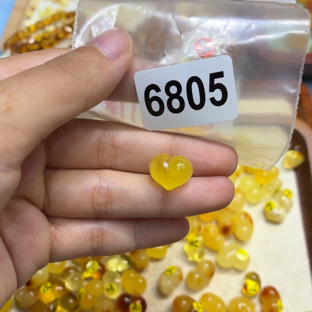 琥珀未镶嵌珠宝奇石