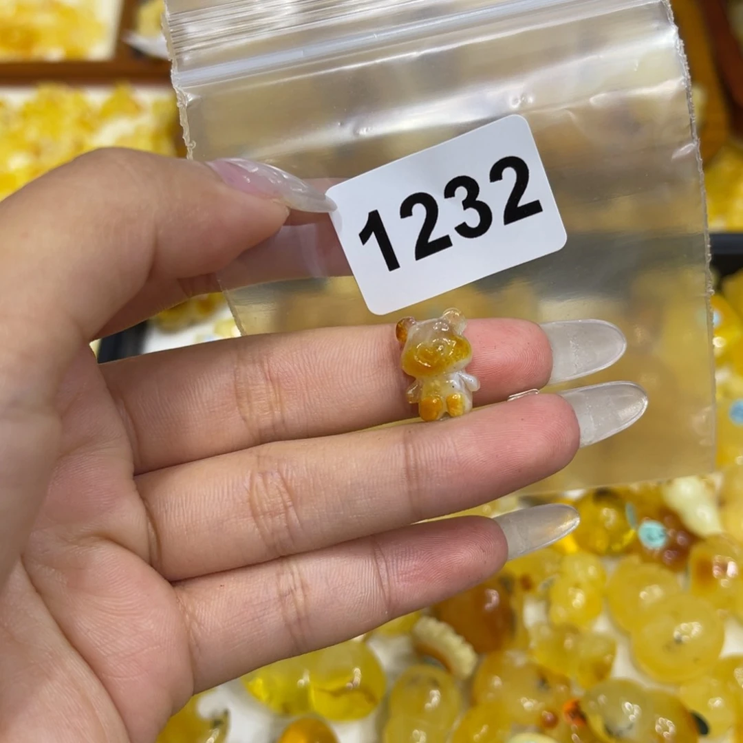 琥珀珠宝奇石未镶嵌