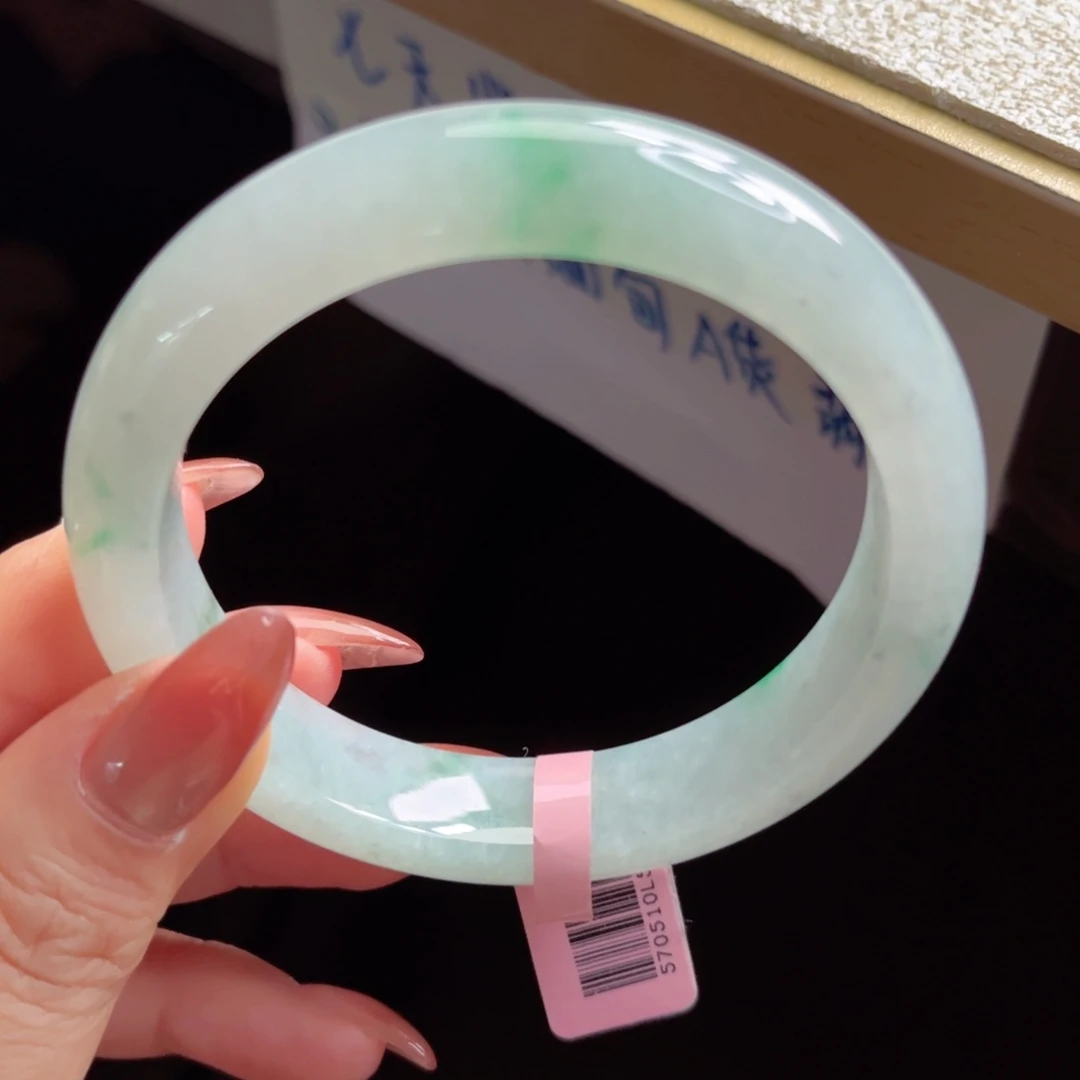 翡翠未镶嵌手镯我