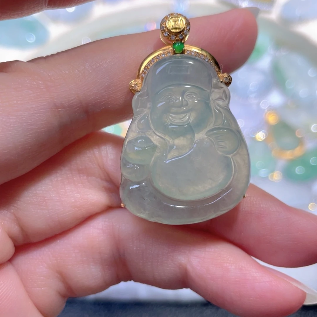 翡翠18K金镶嵌颈饰翡翠