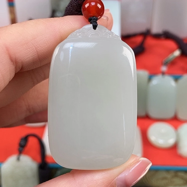 【闪购商品】颈饰未镶嵌和田玉