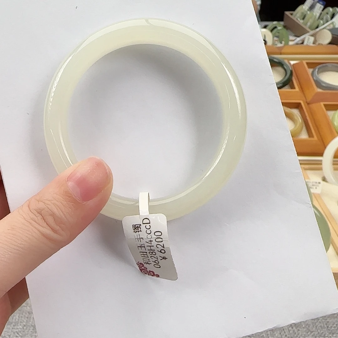 和田玉未镶嵌手镯55荔枝肉