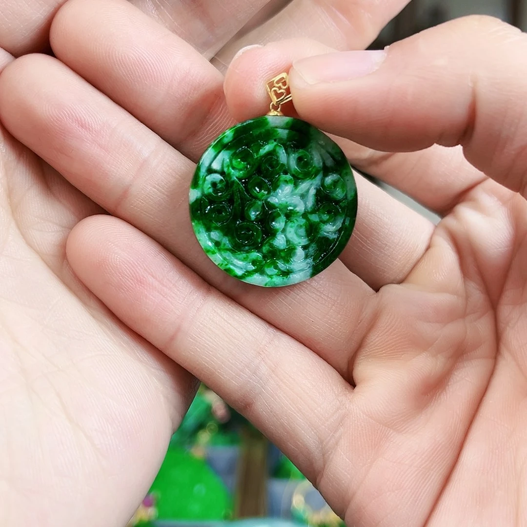 翡翠颈饰18K金镶嵌吊坠