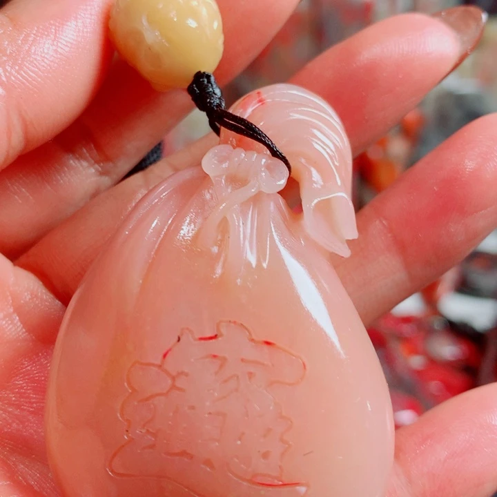 巴林石巴林鸡血钱袋