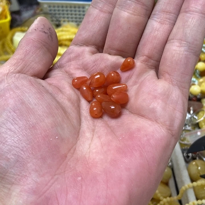 南红玛瑙未镶嵌吊坠多样性发货2个