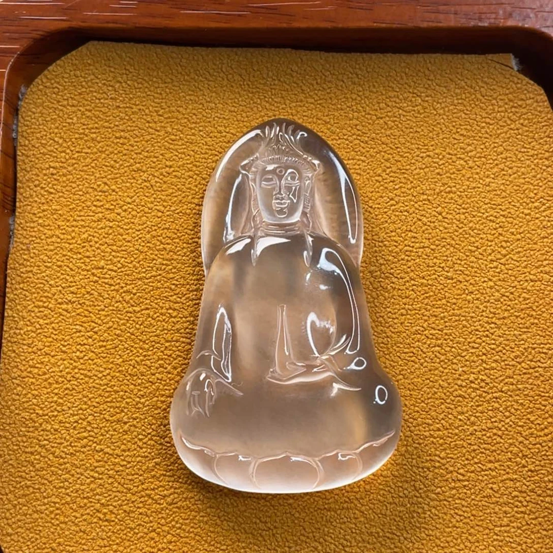石英质玉颈饰未镶嵌，