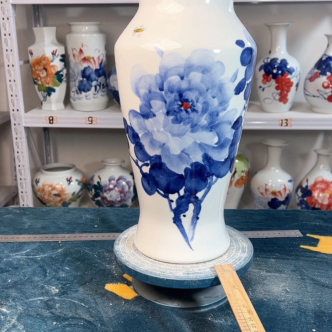 摆件景德镇陶瓷大鱼青牡