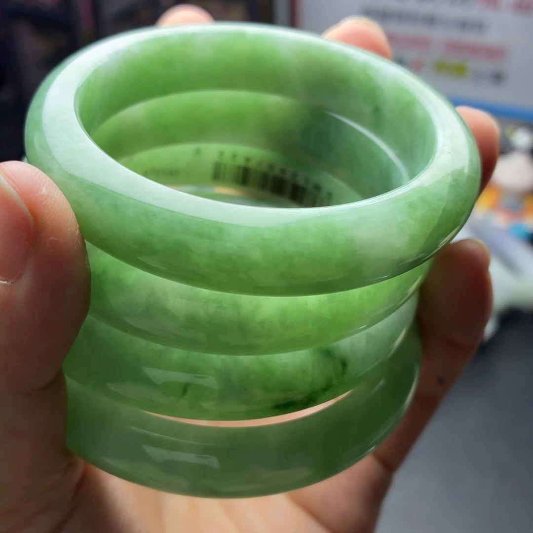 定制翡翠未镶嵌缅A翡翠多样性发一