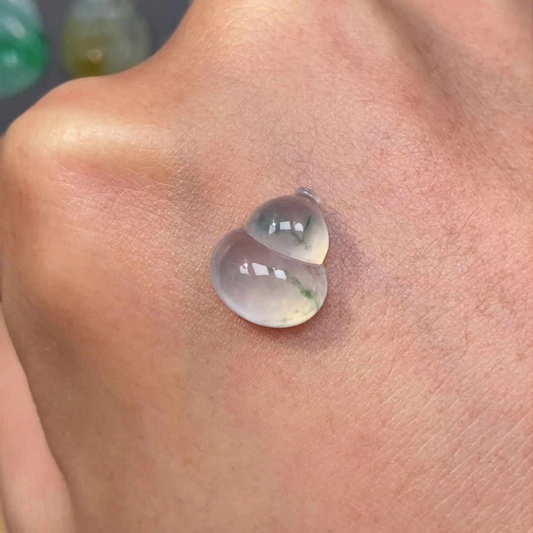 翡翠颈饰未镶嵌葫芦